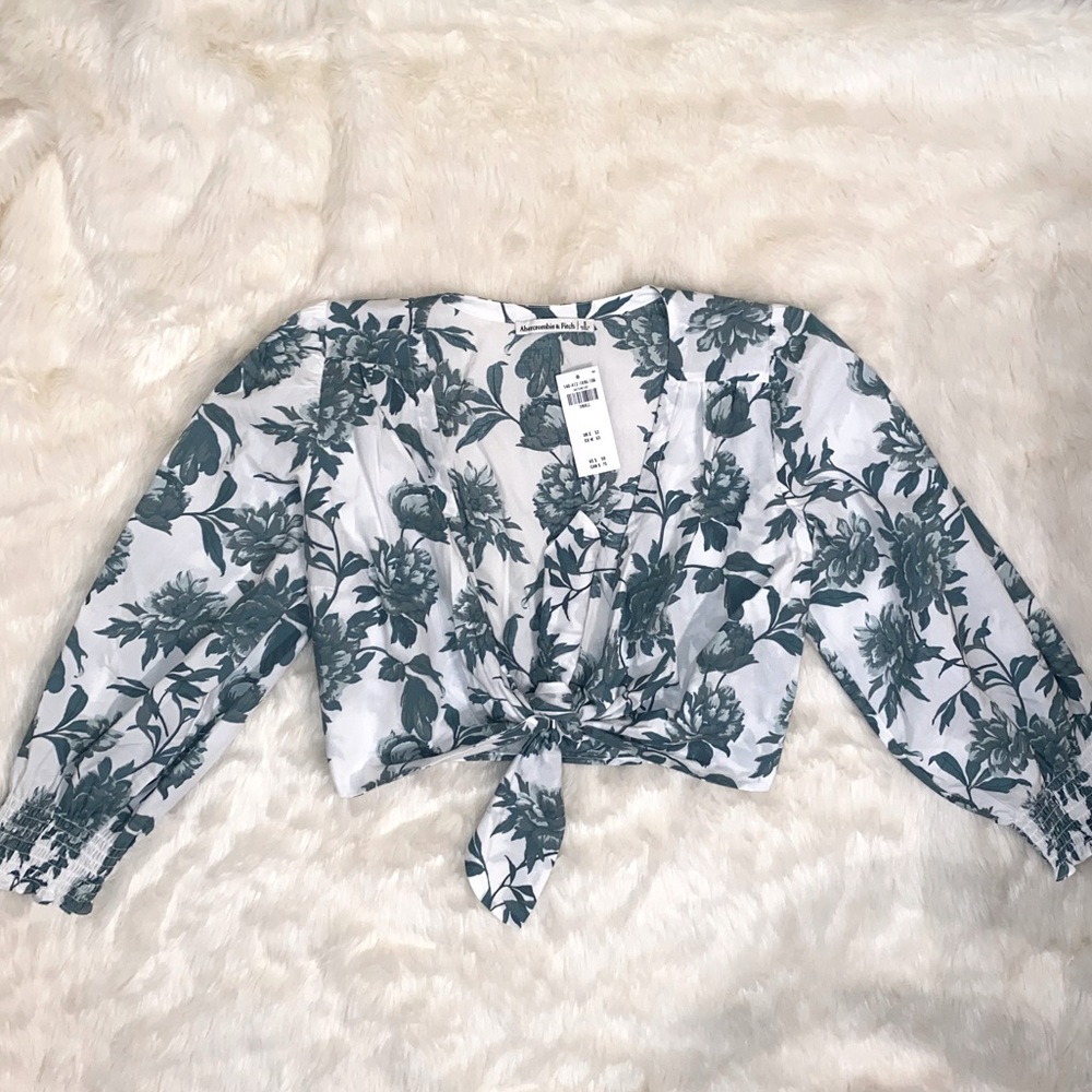 Abercrombie & Fitch tie front poplin top